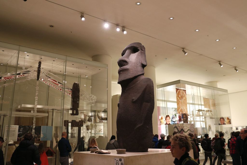 Chile Officials Call for Easter Island Moai Statues’ Return From British Museum | Latin Post [Video]