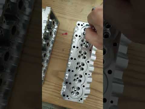 Cylinder head processing | HOWIN & ENGINEDIY [Video]