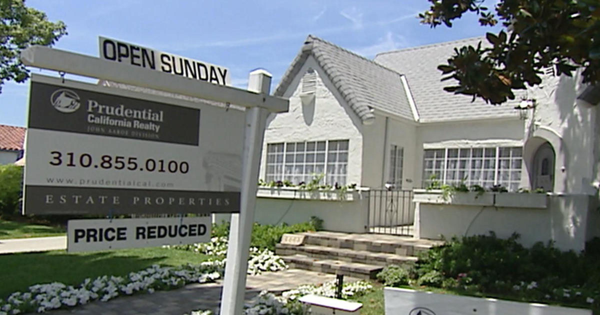 Home prices, mortgage rates remain high as inflation cools [Video]
