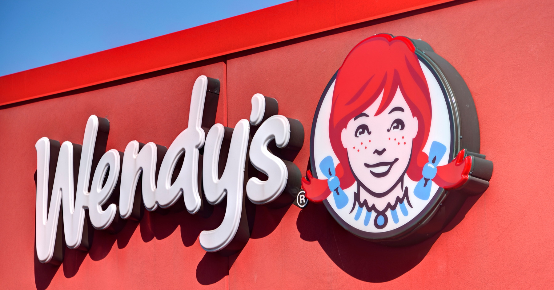 Reaction to Wendy’s dynamic pricing test reveals its risks [Video]