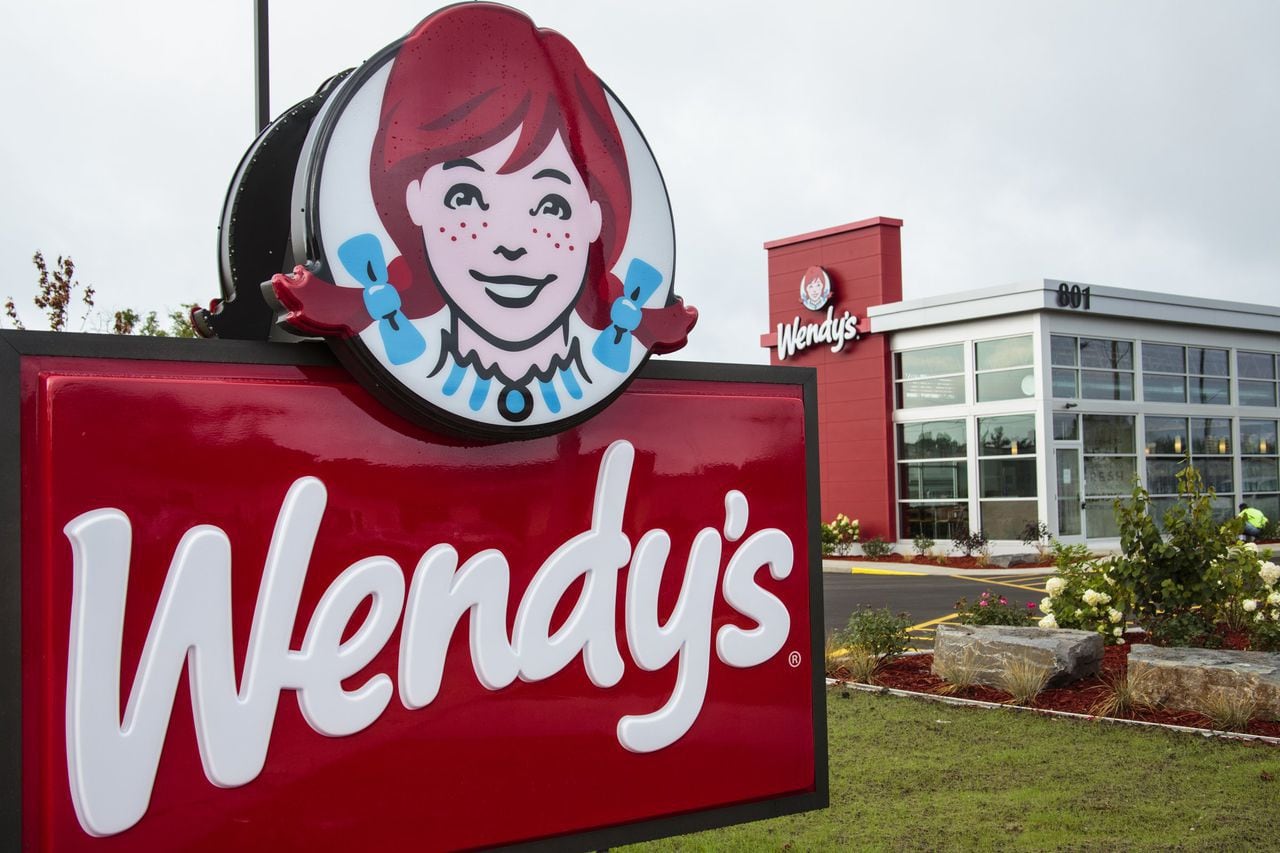 Wendys backtracks on dynamic pricing, claims it will not charge more during busier times [Video]