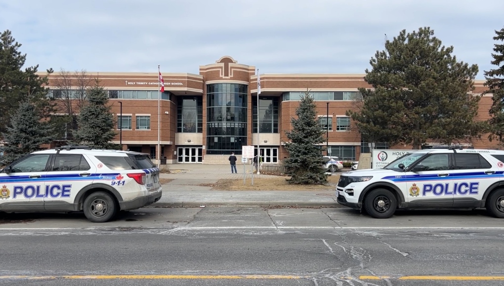 Holy Trinity Catholic High School in Kanata closed on Friday following ‘unfounded’ threat, police say [Video]