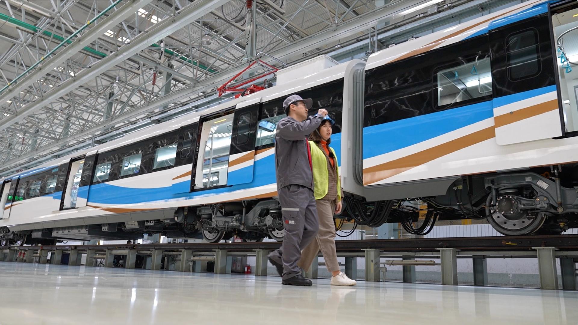 How China’s fast trains help fuel economic growth [Video]