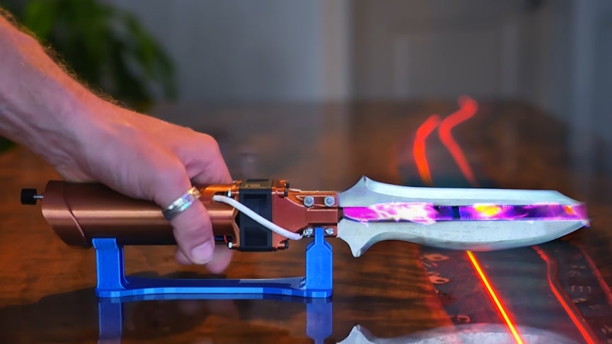 20,000 Volt Halo Inspired Next Generation Plasma Knife [Video]