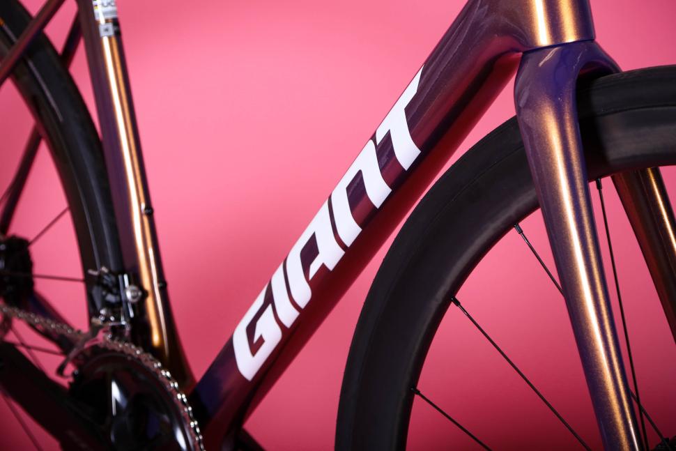 Giant predicts continued short-term “challenge” for bike industry as profits almost halved and sales down 16% last year [Video]