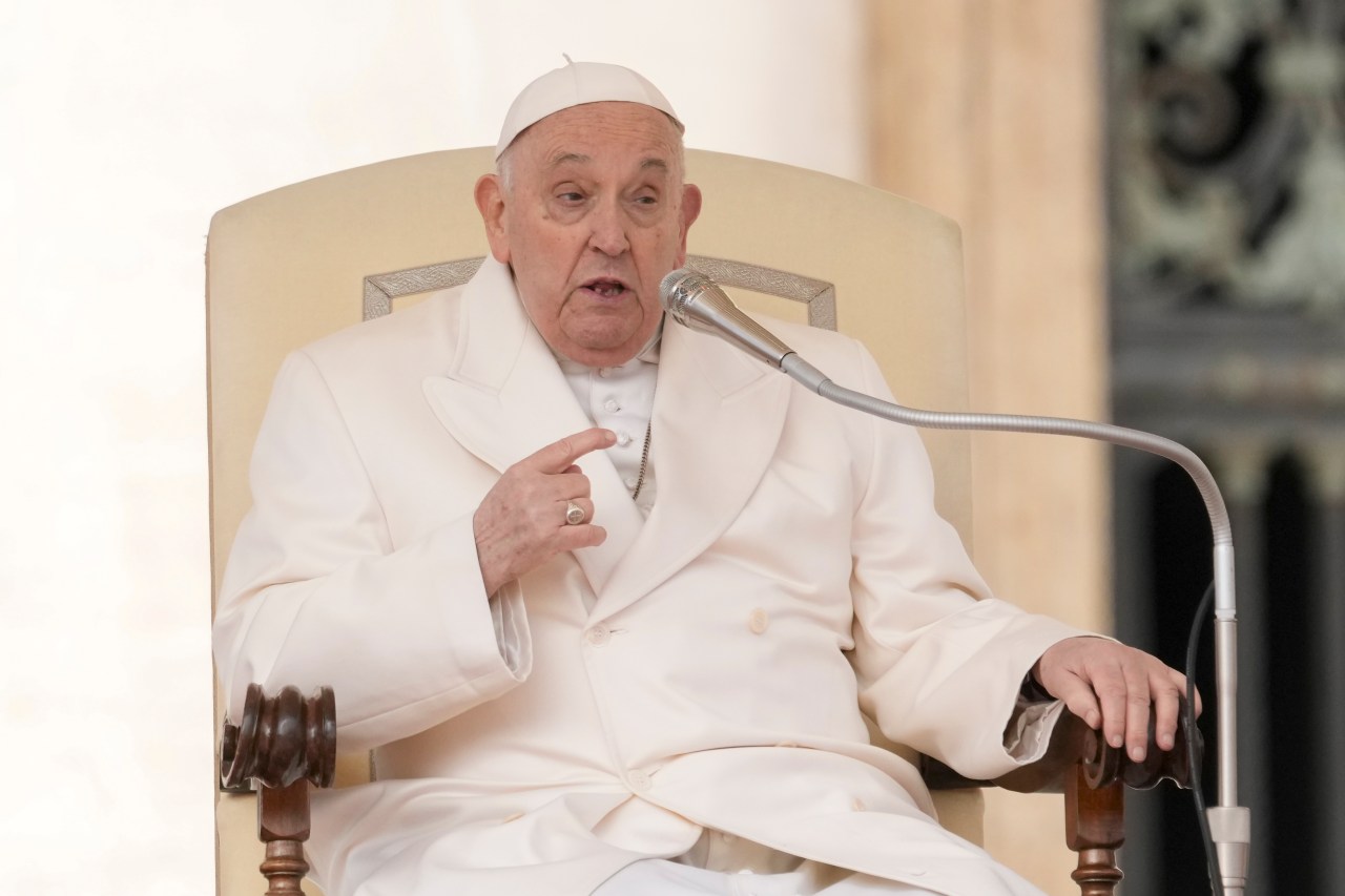 Pope acknowledges criticism, health issues but says in upcoming memoir he has no plans to retire | KLRT [Video]