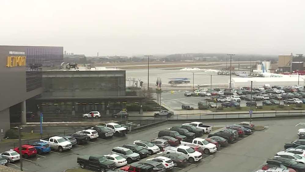 Jetport officials work to compromise with neighbors on parking expansion [Video]