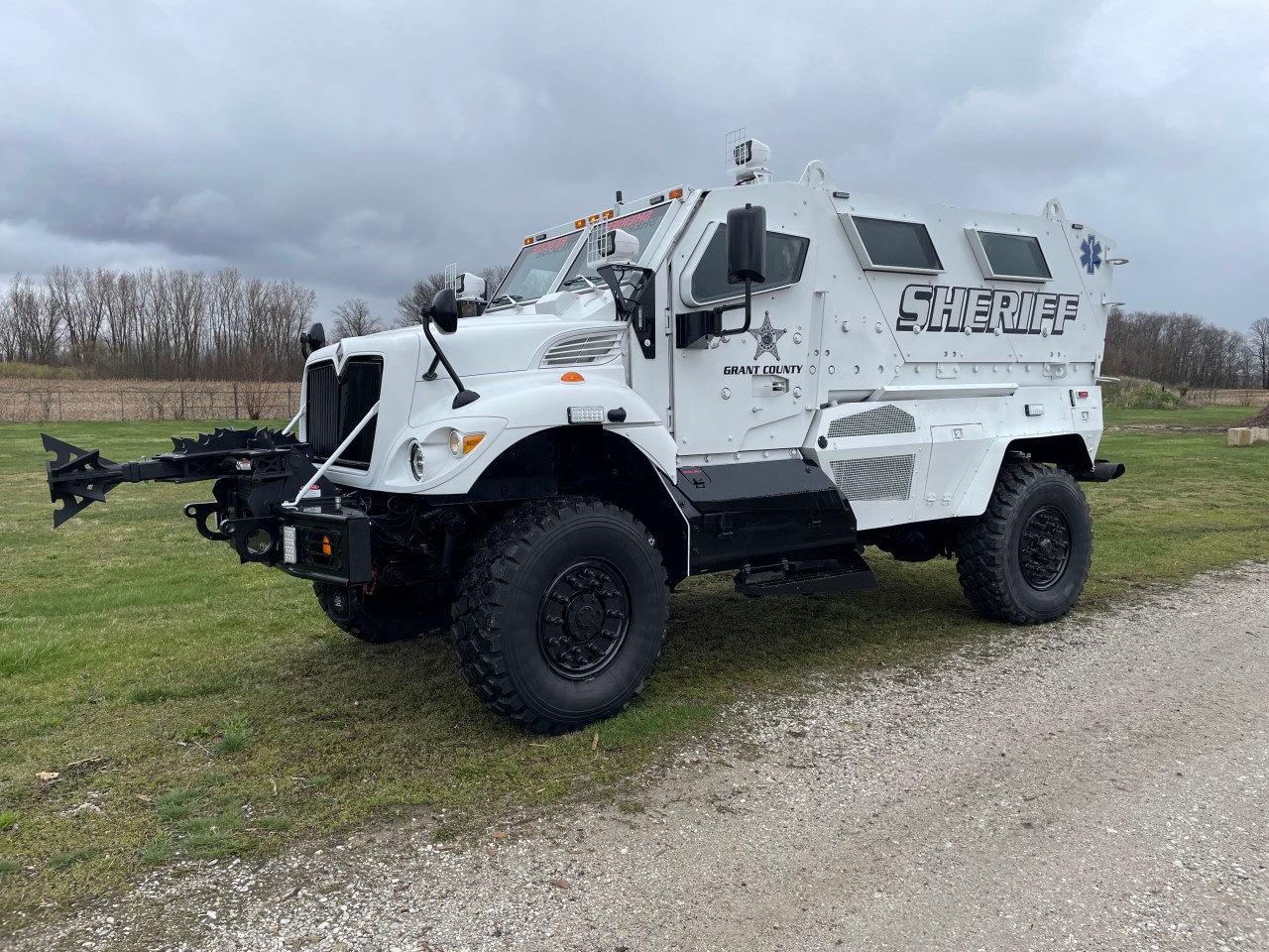 Grant County Sheriff’s Office unveil new armored vehicle [Video]