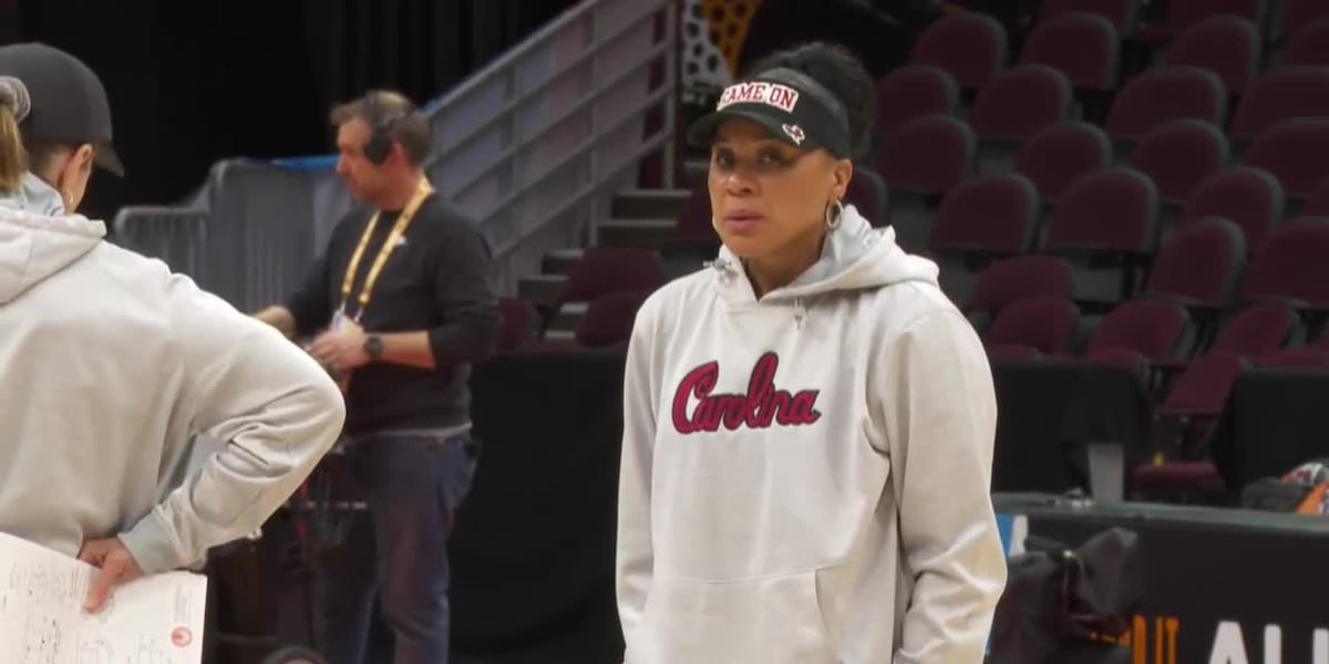 South Carolinas Dawn Staley is the AP Coach of the Year for the 2nd time [Video]