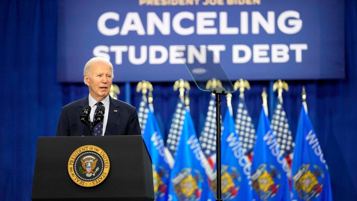 Biden promotes life-changing student loan relief in Wisconsin as he rallies younger voters  NBC Chicago [Video]