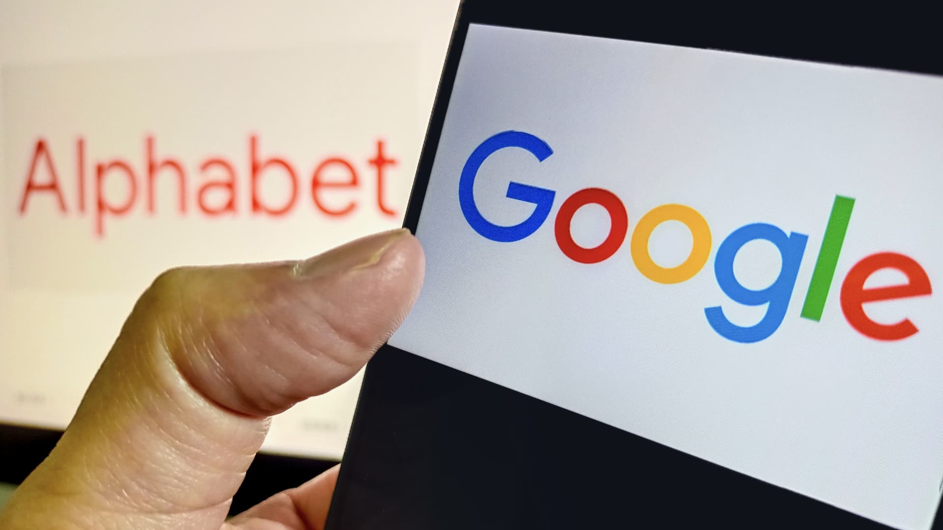 Jim Cramer explains why you should hold on to Alphabet stock [Video]