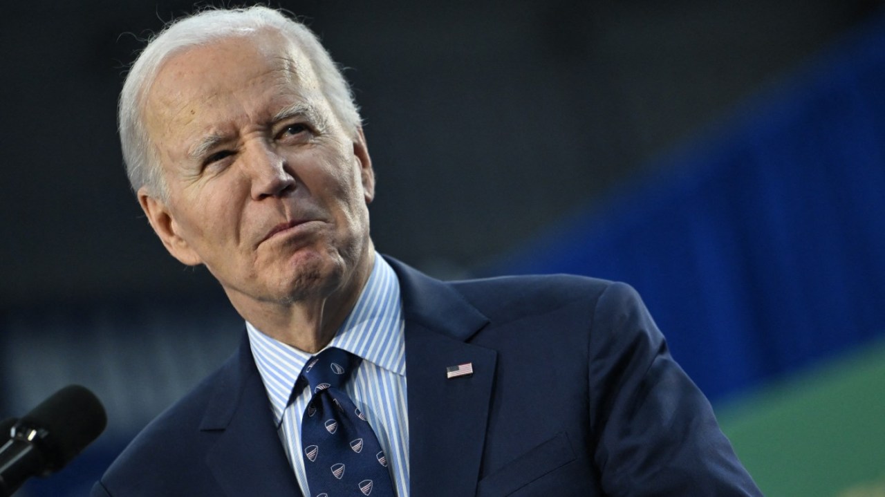 Biden seizes on student debt relief amid worries about young voters | KLRT [Video]