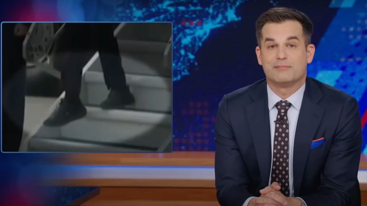 The Daily Show Mocks Fox News for Dunking on Biden’s Orthopedic Shoes [Video]
