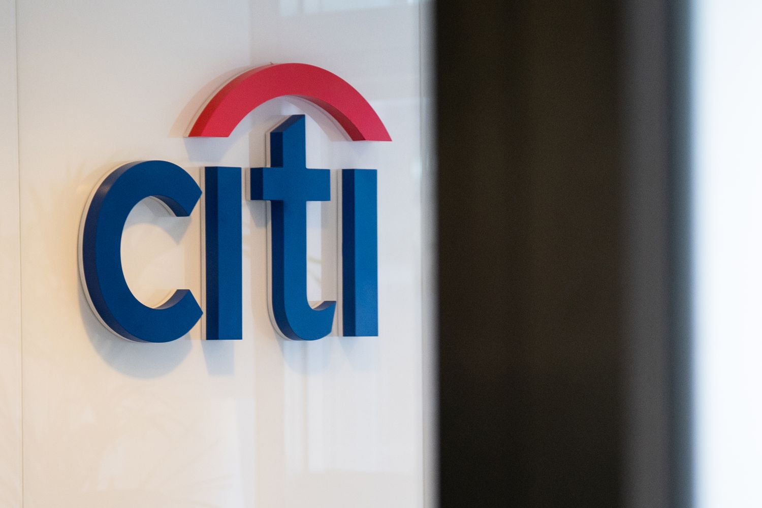 Citi Posts Q1 Earnings Beat on Booming Investment Banking Fees, Restructuring Ends [Video]