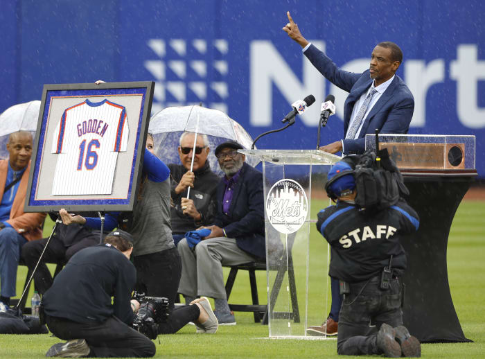 As Mets retire his No. 16, Dwight Gooden tells fans he wanted to `make things right with you guys’ [Video]