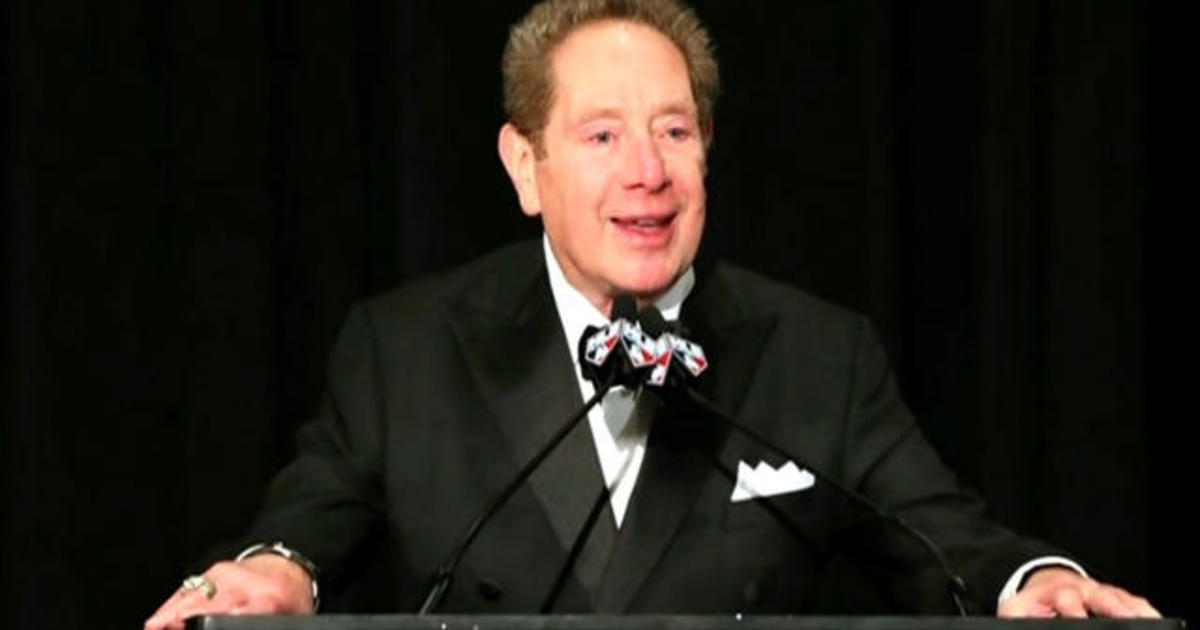 Iconic Yankees announcer John Sterling announces retirement [Video]