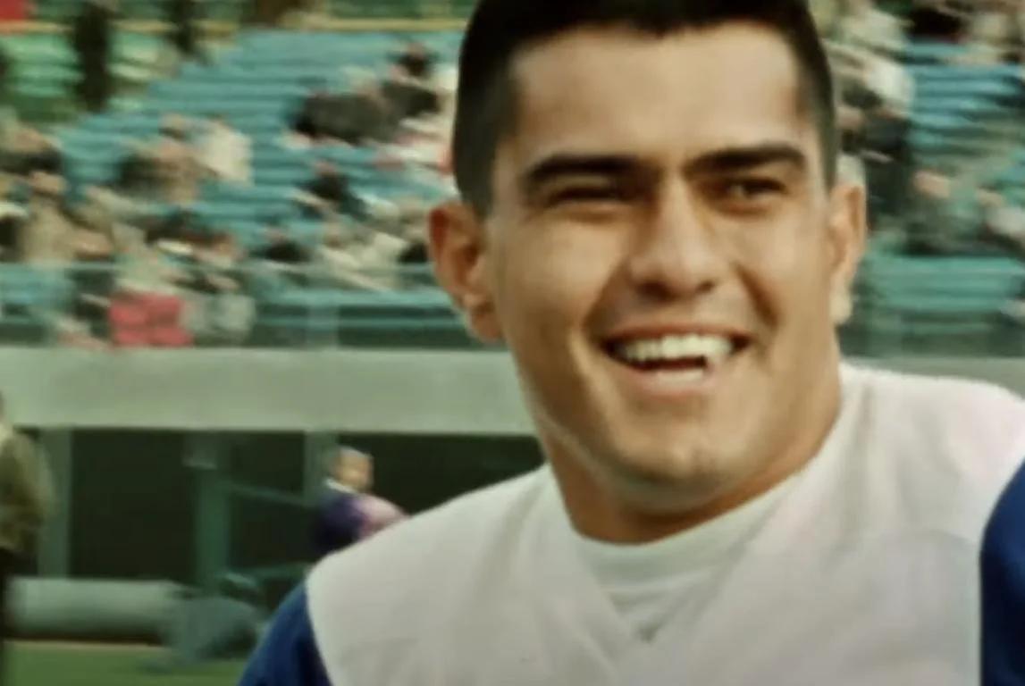 Roman Gabriel: Teams, teammates mourn NFL’s first Filipino-American QB [Video]
