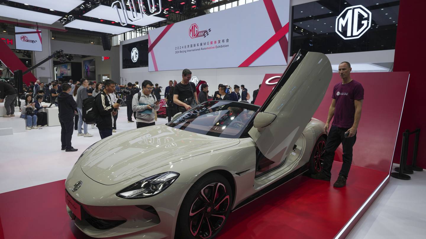 Electric cars and digital connectivity dominate at Beijing auto show  WFTV [Video]