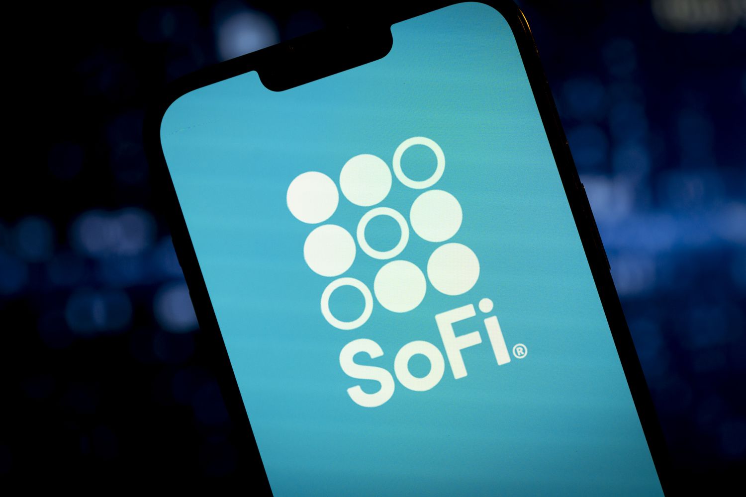 SoFi Technologies Stock Falls 10% Following Weak Guidance [Video]