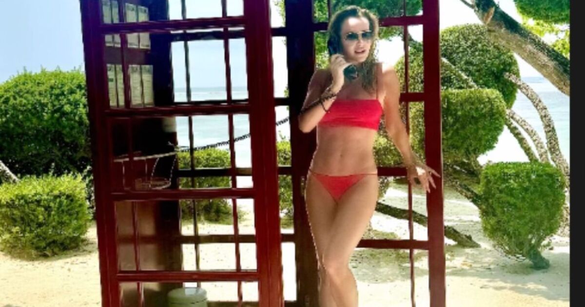 Amanda Holden looks ageless in tiny bikini as she issues plea to fans | Celebrity News | Showbiz & TV [Video]