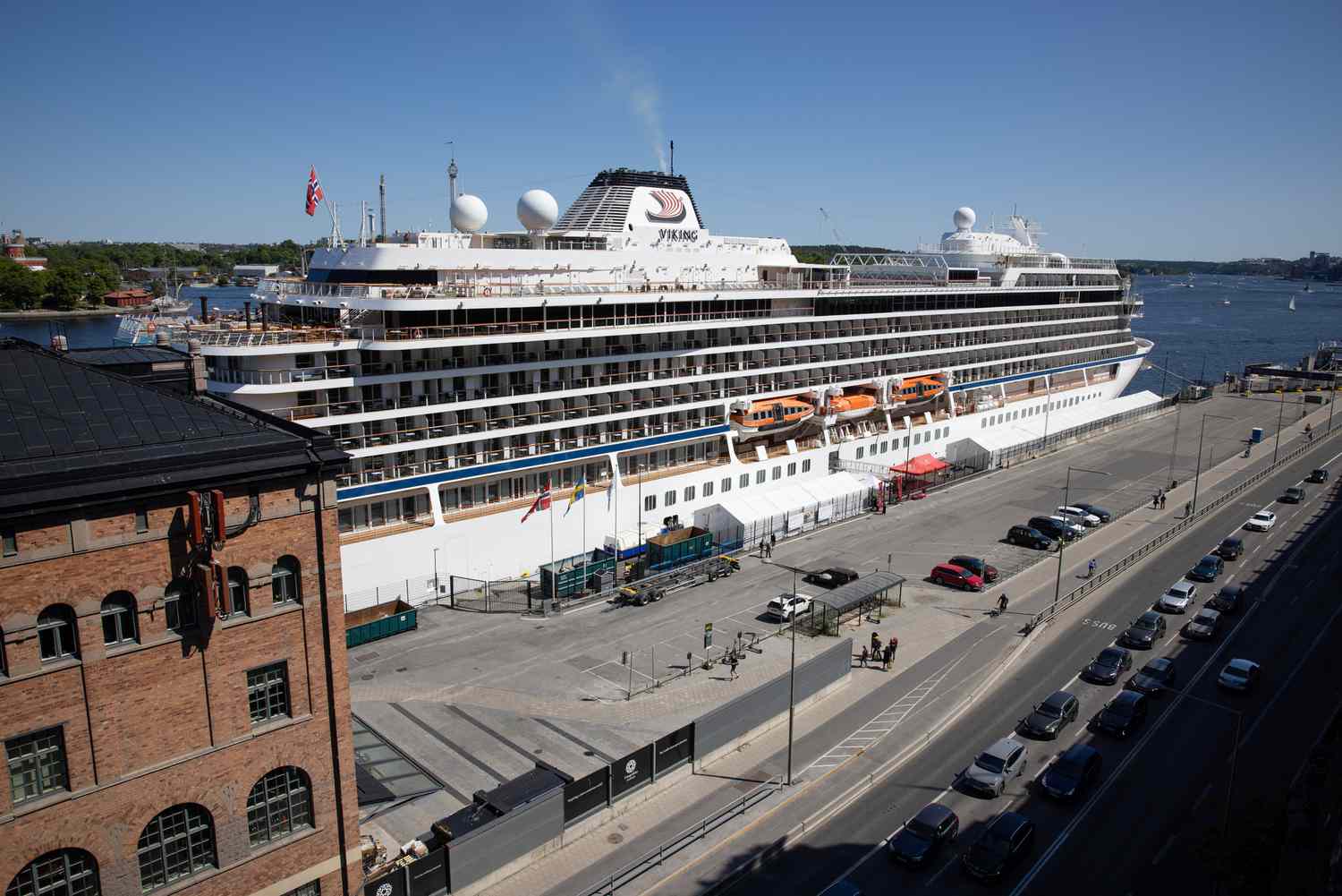 Cruise Operator Viking’s Stock Jumps Close to 9% in First Day of Trading [Video]