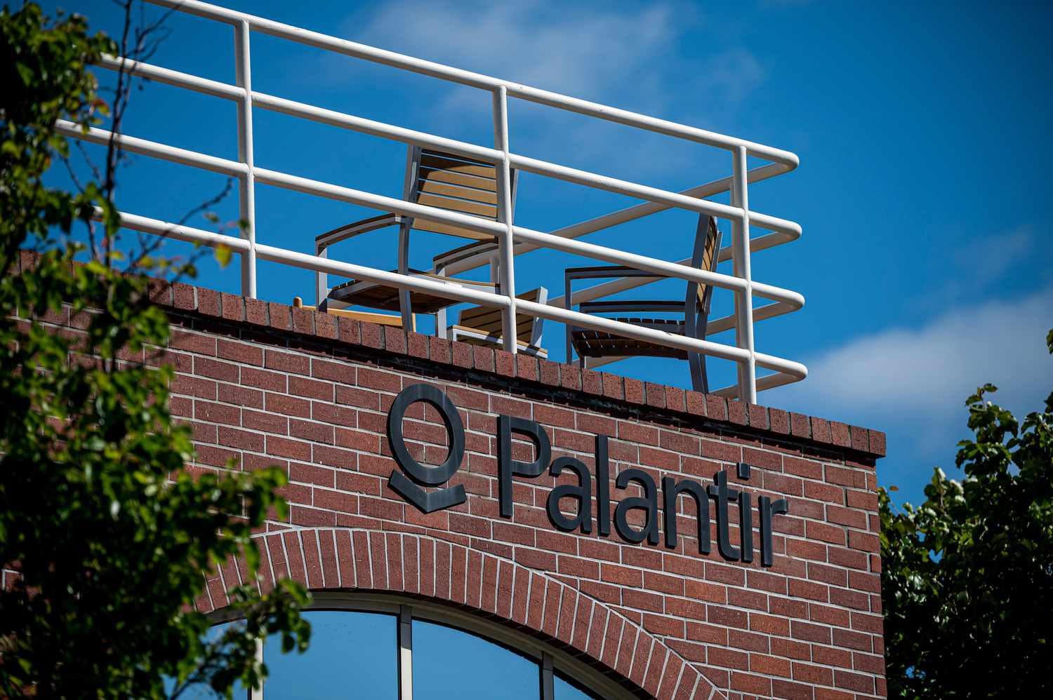 What You Need To Know Ahead of Palantir’s Earnings Report Monday [Video]