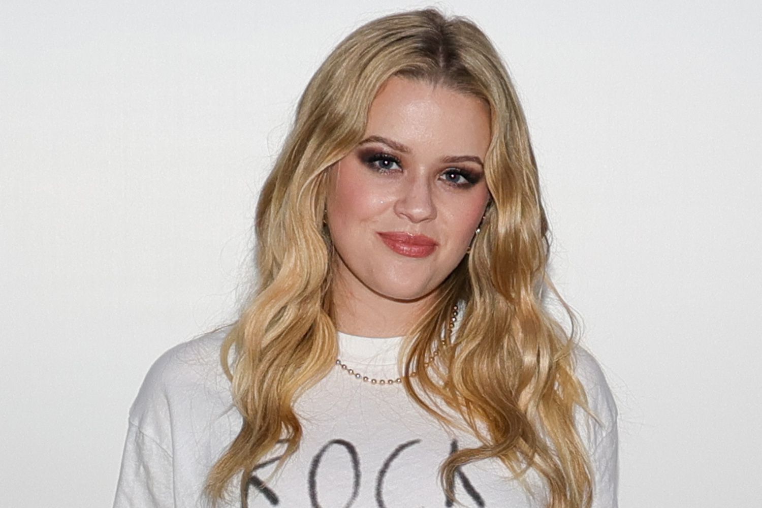 Ava Phillippe Calls Out Trolls Commenting on Her Appearance Online [Video]