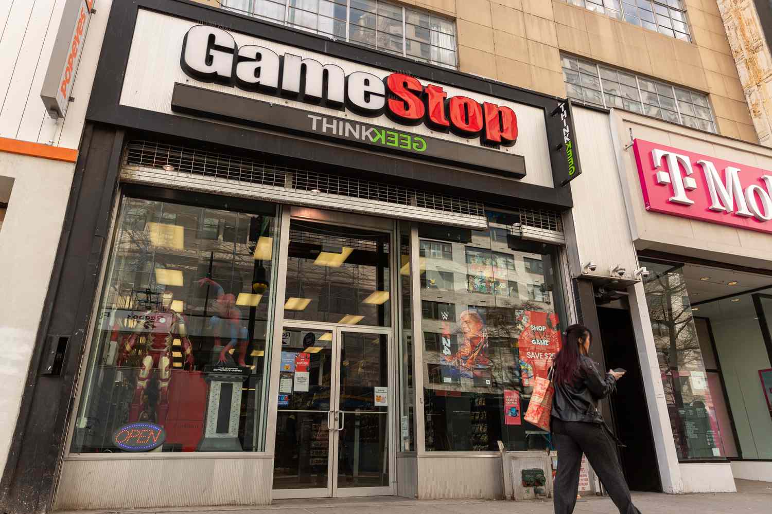 GameStop Stock Temporarily Halted After Soaring Following ‘Roaring Kitty’ Posts [Video]