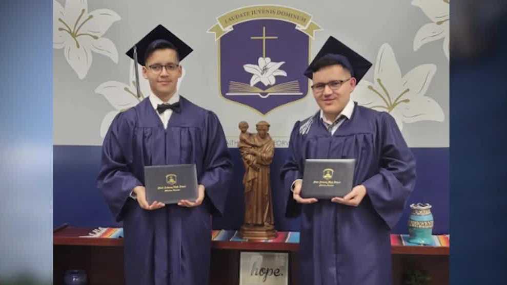 Milwaukee twin brothers graduate top of their high school class [Video]