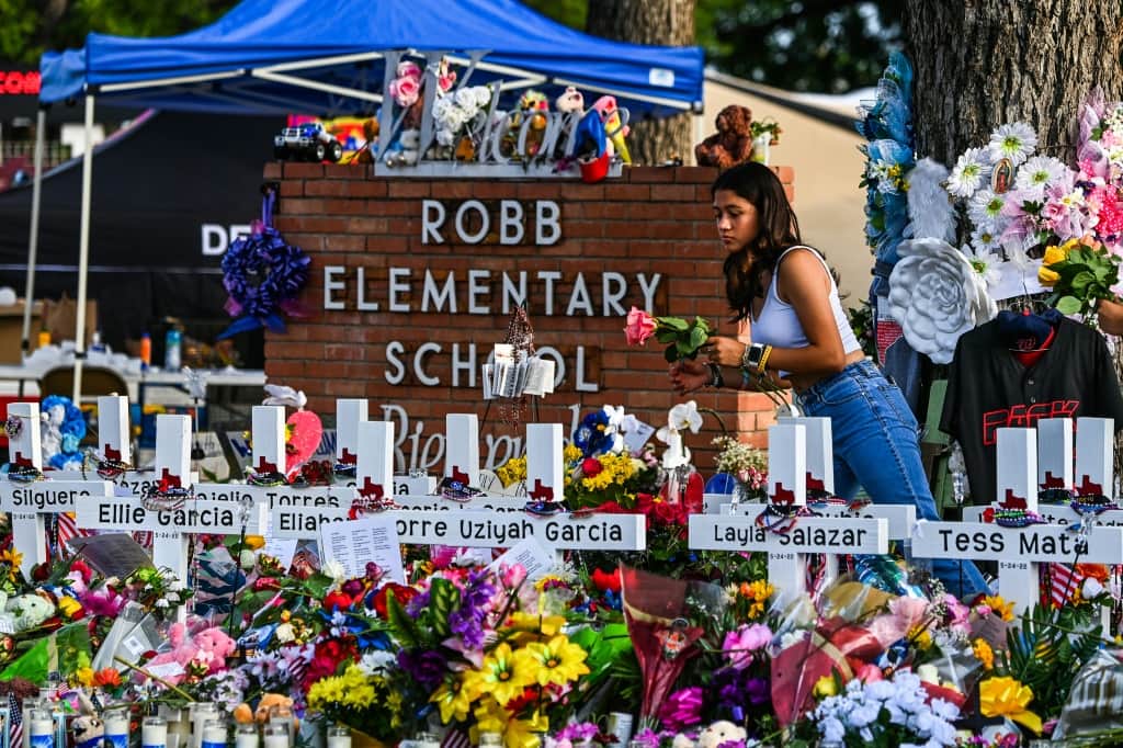 Families of Texas school shooting victims sue gunmaker, Instagram [Video]