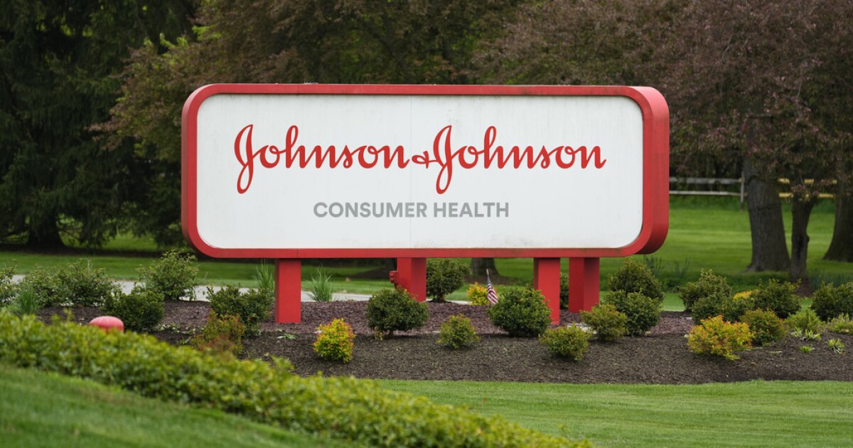States settle lawsuit over allegedly harmful Johnson & Johnson products [Video]