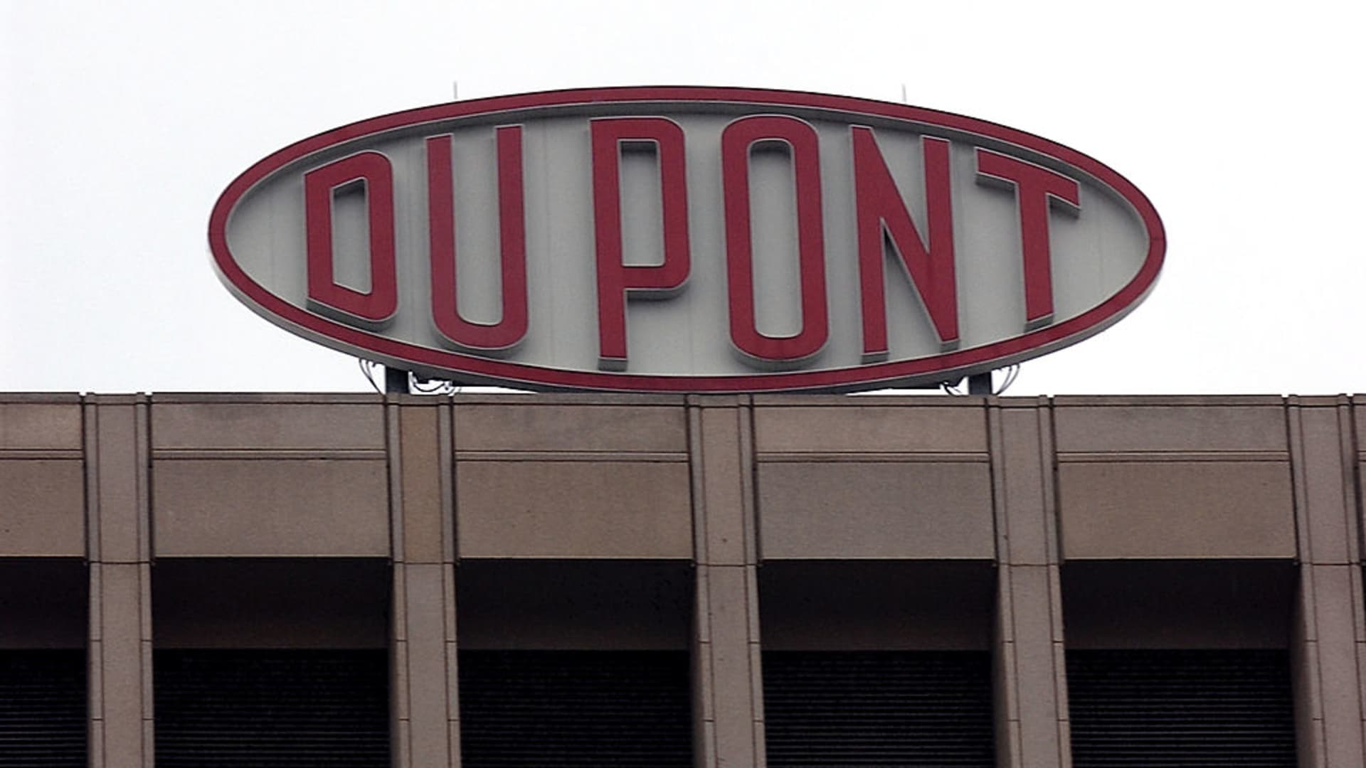 DuPont draws suitors for water unit, plus what