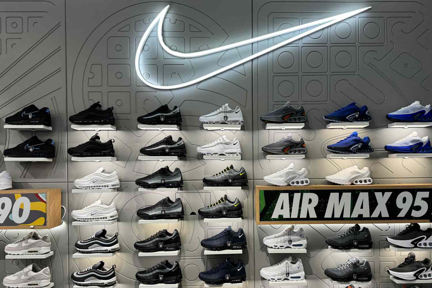 What’s Next for Nike After Disappointing Q4 Results, Outlook for 2025 [Video]