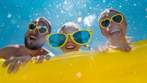Family Day Trip: Save Money at Water Parks this Summer [Video]