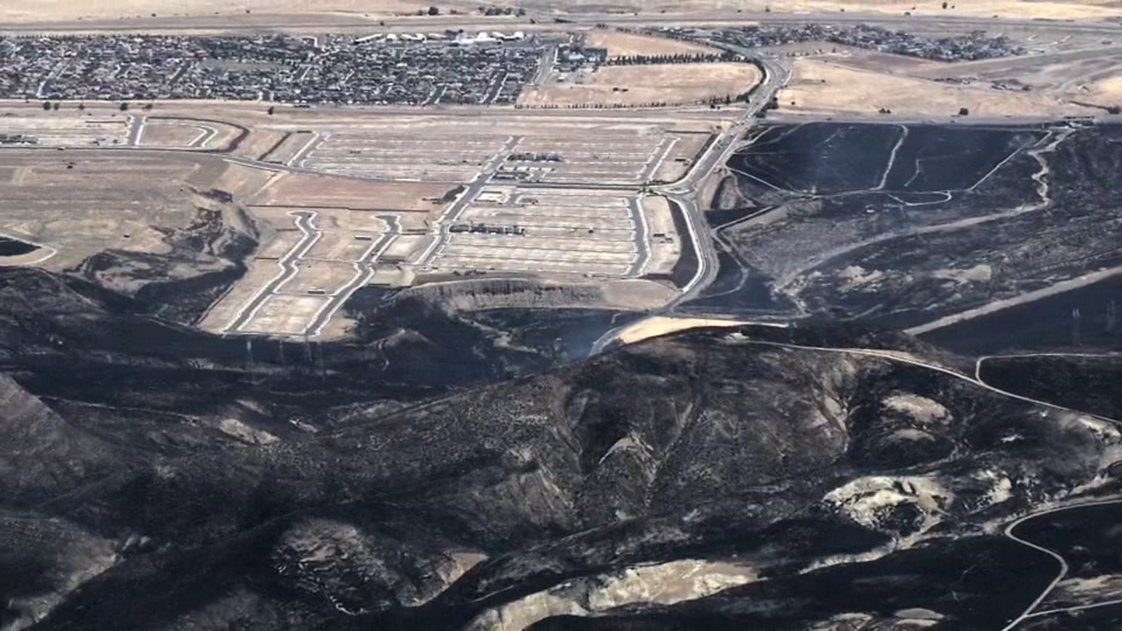 Large brush fire burning near Lawrence Livermore National Laboratory, Alameda County Fire says [Video]