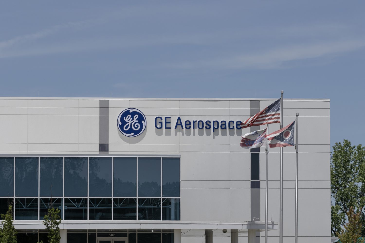 GE Aerospace Stock Jumps on Earnings Beat, Guidance Boost [Video]