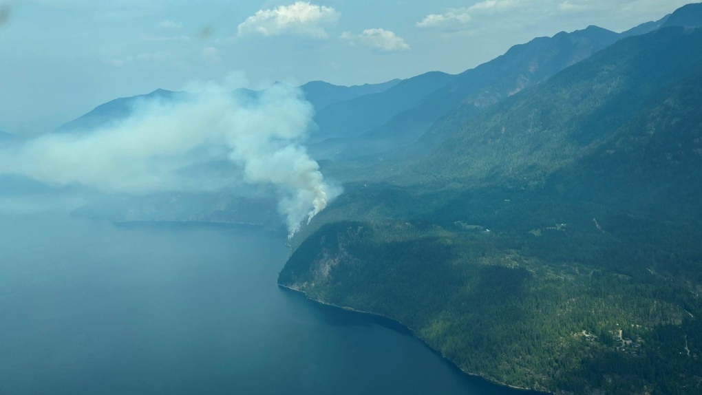 B.C. wildfires: Structures destroyed, evacuation orders in Golden [Video]