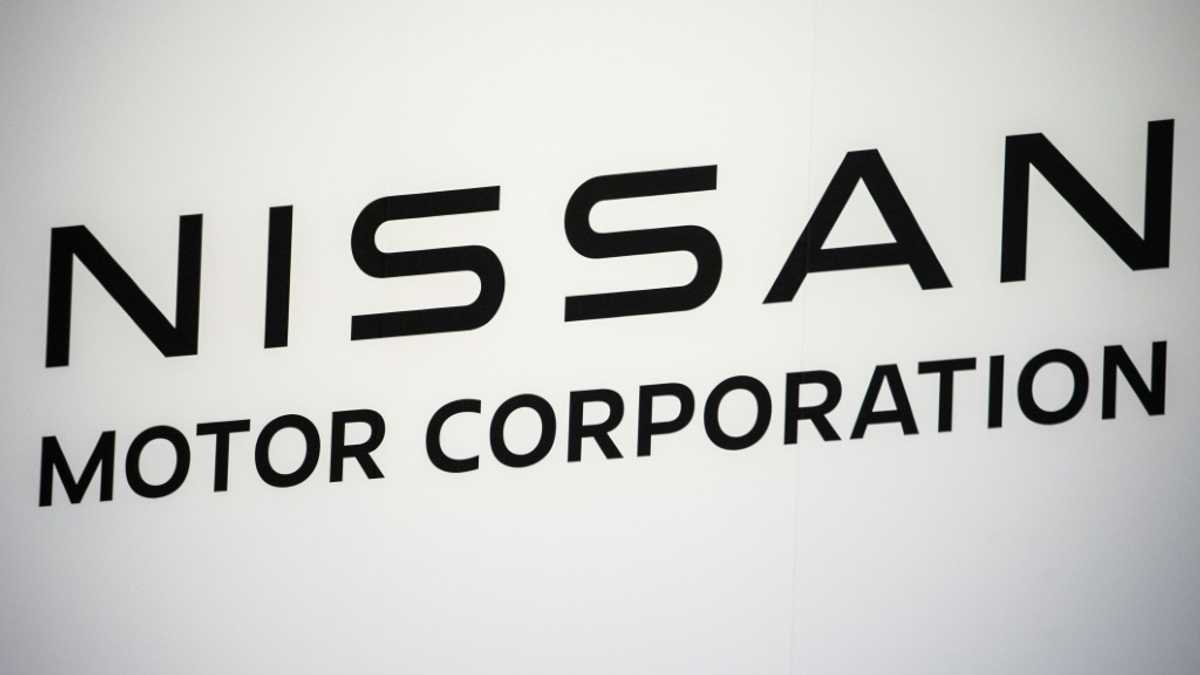 Nissan shares plunge after profit warning [Video]