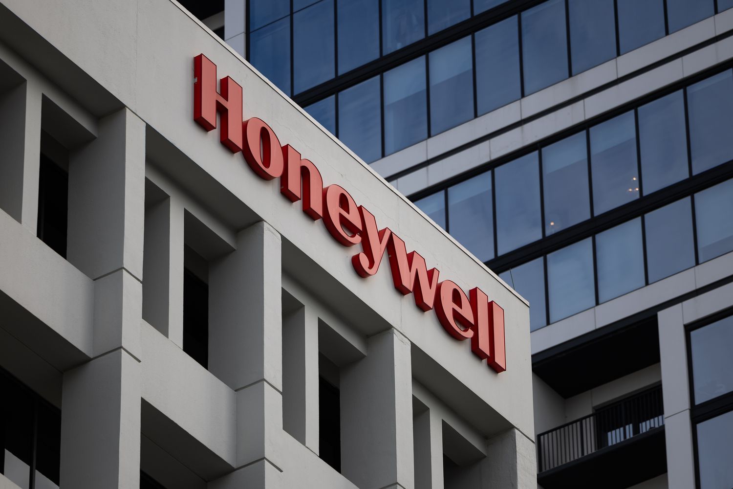Honeywell Cuts Profit Guidance, Sending Its Stock Lower [Video]