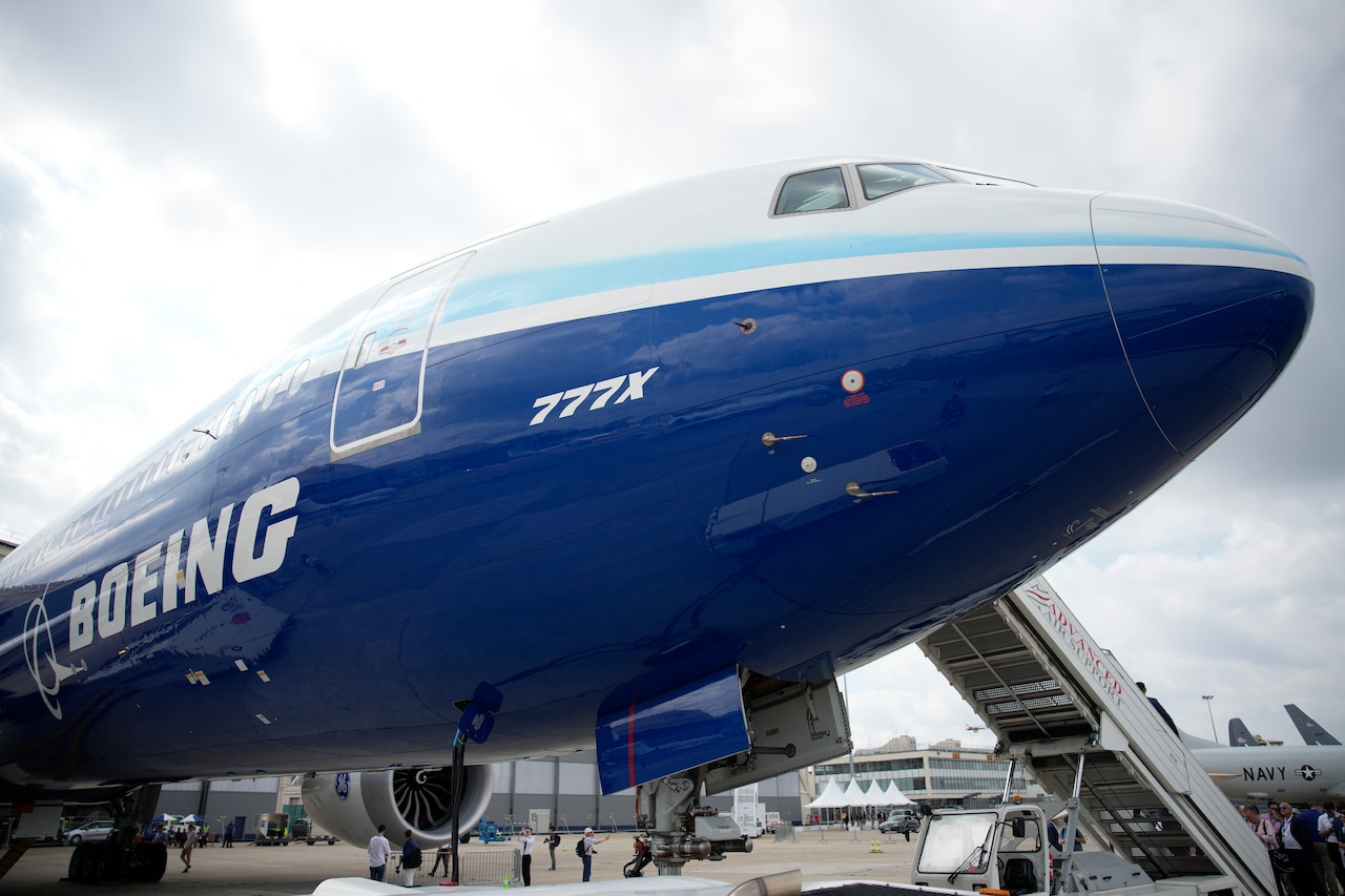 Boeing names next CEO, who will step in earlier than expected as companys troubles grow [Video]