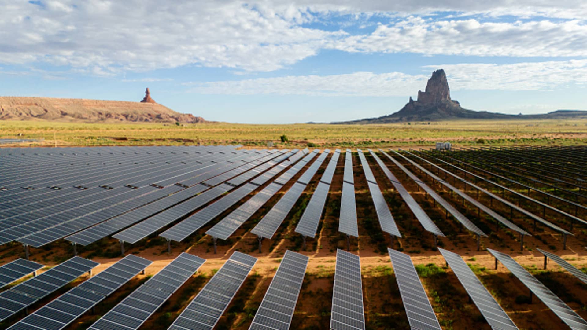 Solar stock Nextracker’s strong quarter is eclipsed by backlog concerns [Video]