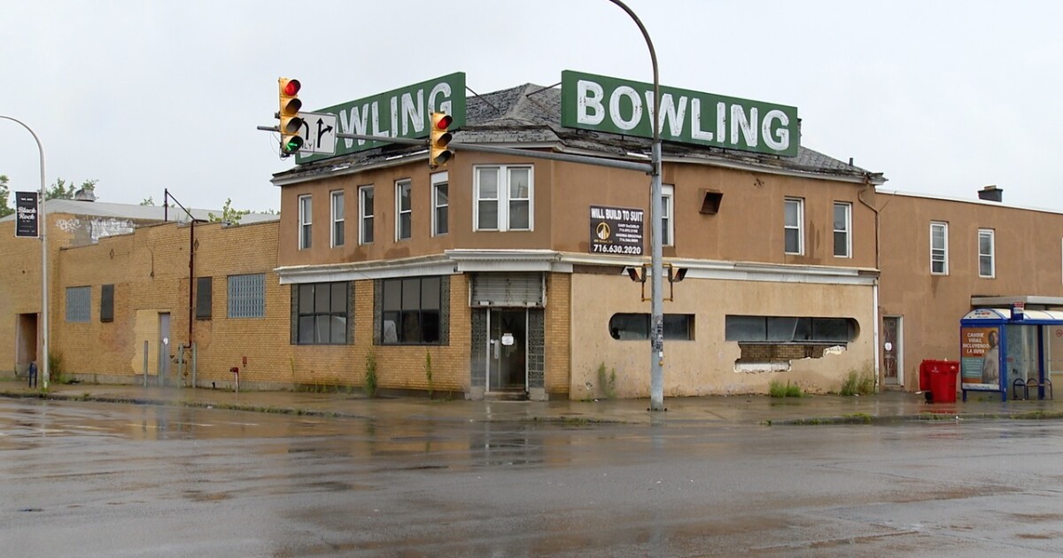 ‘I’m encouraged’: Proposed redevelopment plan for former Voelker’s Bowling Alley [Video]