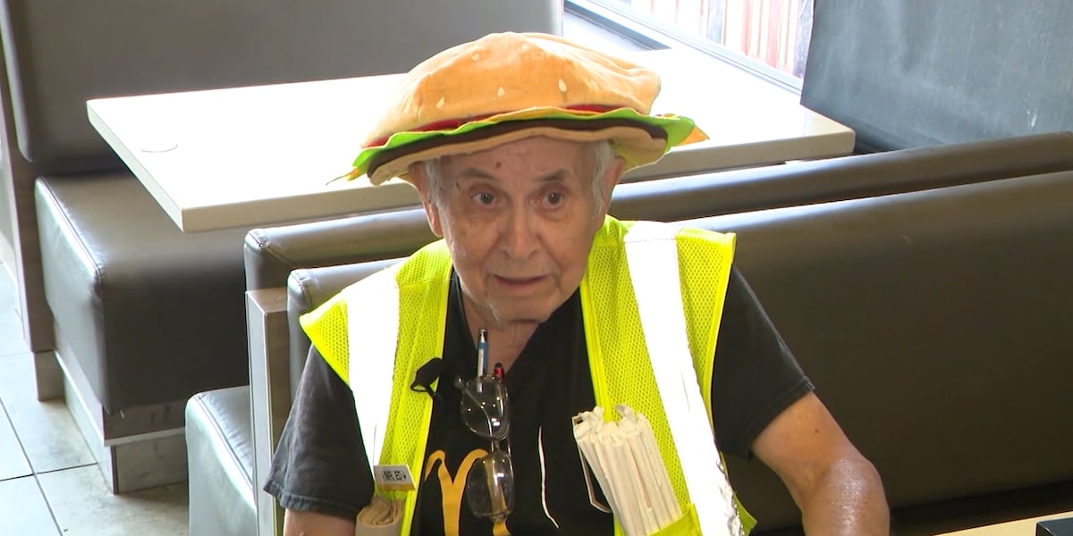 82-year-old McDonald’s worker says he can’t afford to retire [Video]