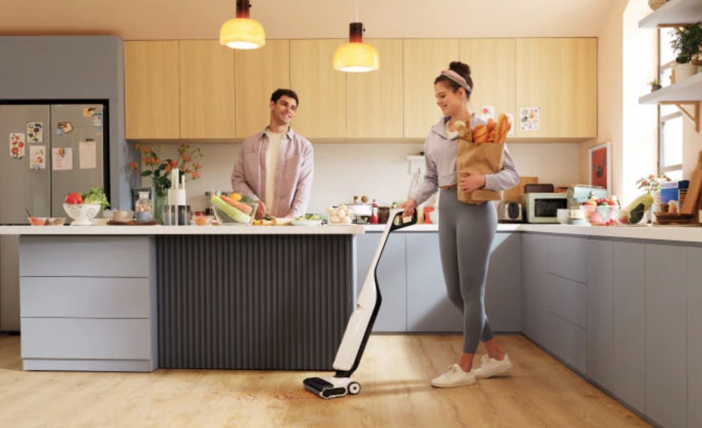 Roborock Flexi Lite  powered vacuum/mop with style (cleaning review) [Video]