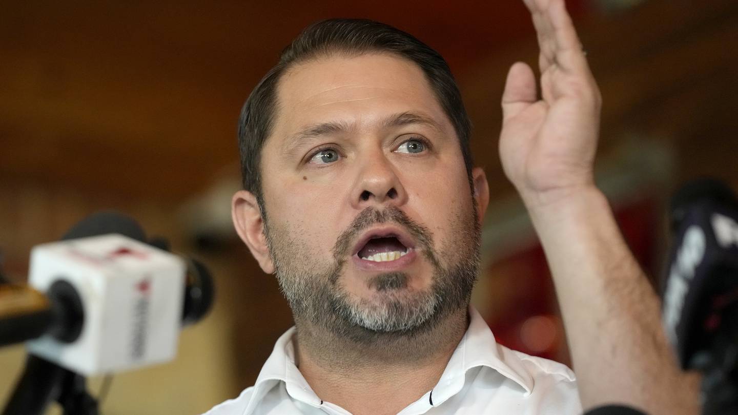 Democrat Ruben Gallego promotes Republican support in his Arizona Senate campaign against Kari Lake  WHIO TV 7 and WHIO Radio [Video]