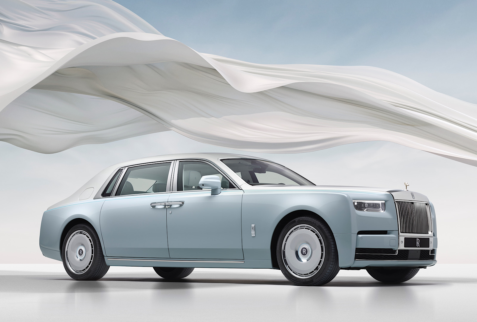 Rolls-Royce Sells Out Pricey Phantom Inspired by Ancient Greek Sculpture [Video]