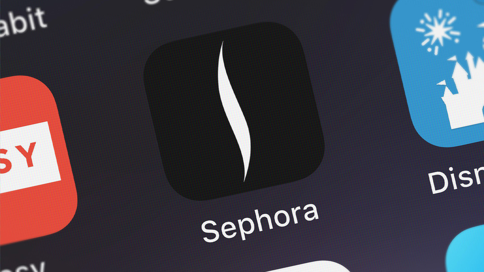 Customers vow to boycott Sephora after trove of shoppers get same ‘error’ message – and fans fume chain is ‘the worst’ [Video]