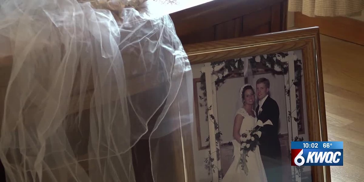 Geneseo woman discovers wedding dress mix-up after 25 years [Video]