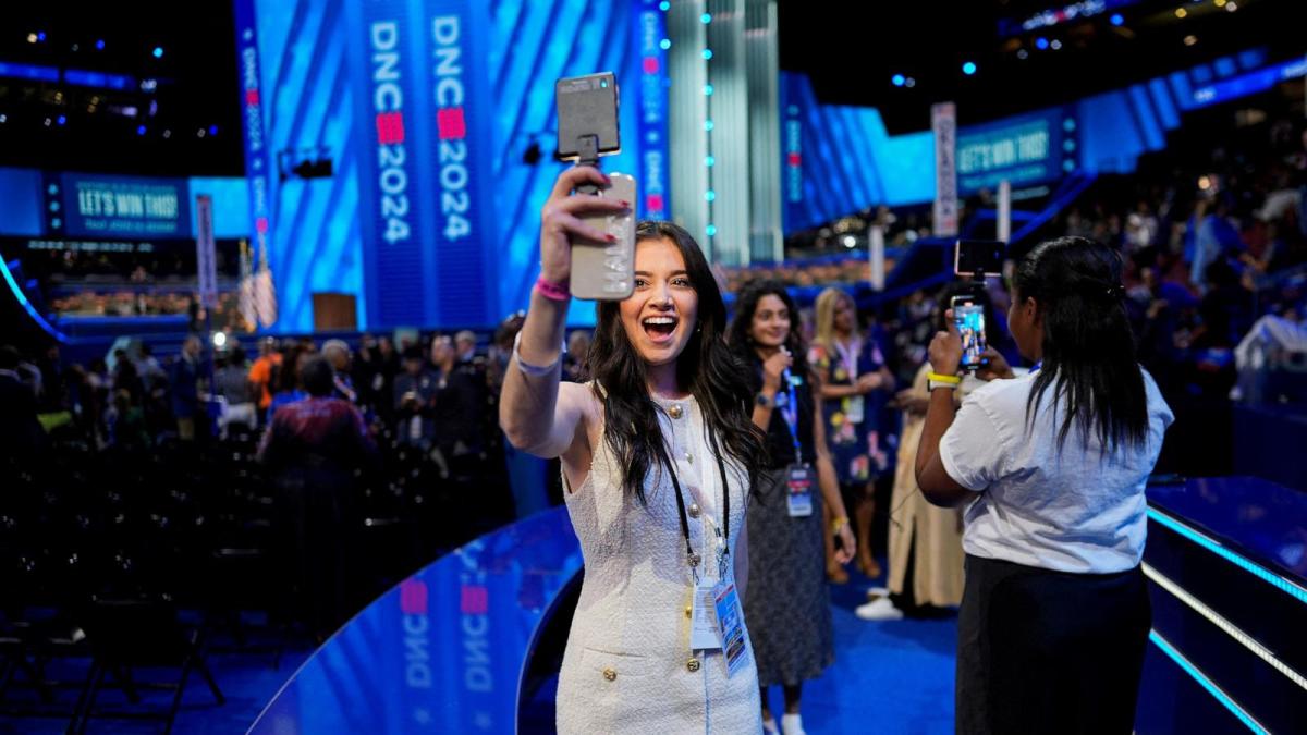 Influencers get access to political conventions as campaigns court young voters [Video]