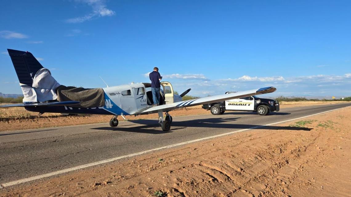 Plane makes emergency landing on Skyline Drive in Pinal County [Video]